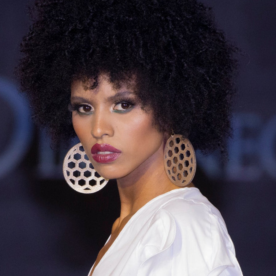 ARETES de CUERO Panal Circular